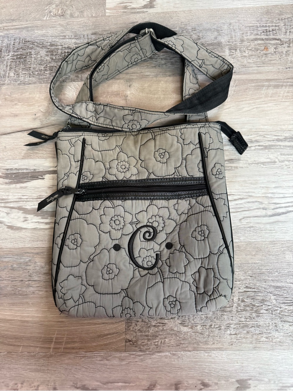 Thirty-One Gray & Black Quilted Poppy Floral Crossbody Shoulder Bag W Accent “C”